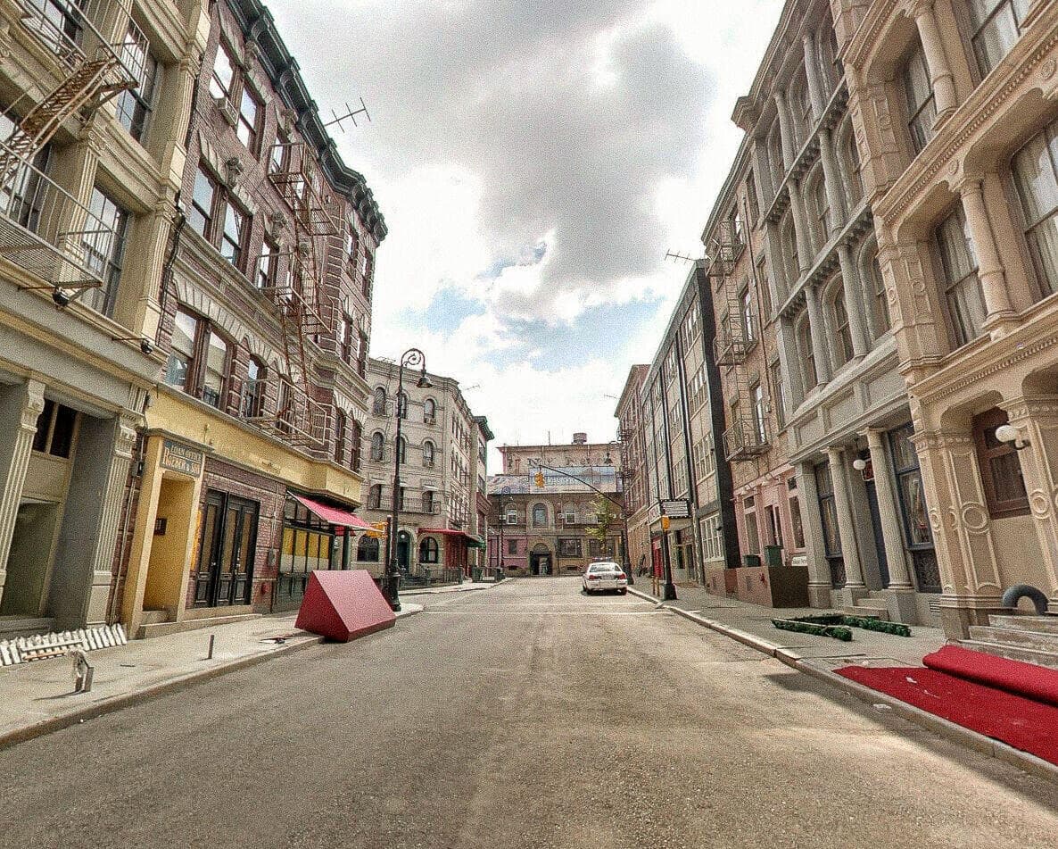 NEW YORK BACKLOT